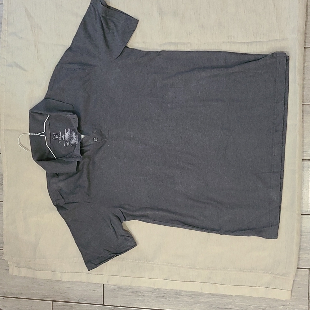 Men's Gray collard shirt. Gently used.